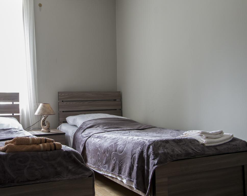 Guesthouse Ori Beli In Mestia Exteriör bild