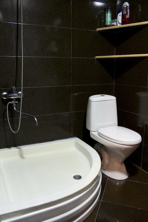 Guesthouse Ori Beli In Mestia Exteriör bild