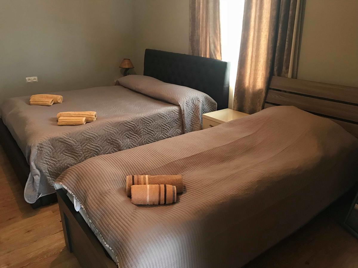 Guesthouse Ori Beli In Mestia Exteriör bild